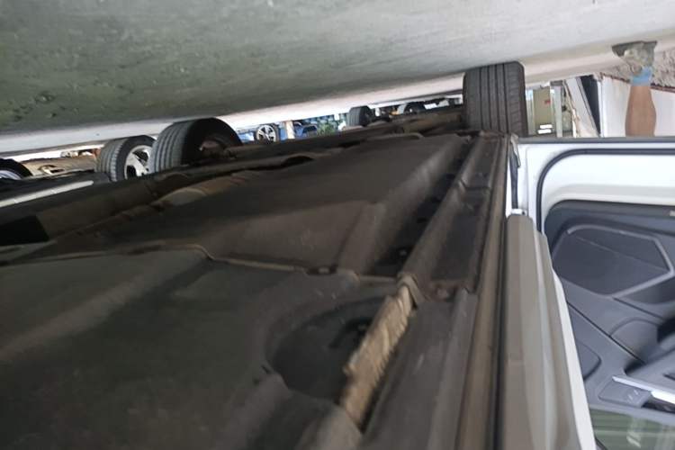 Used Audi Q5L 2022 40T Luxury Dynamic Model Left Side Sill
