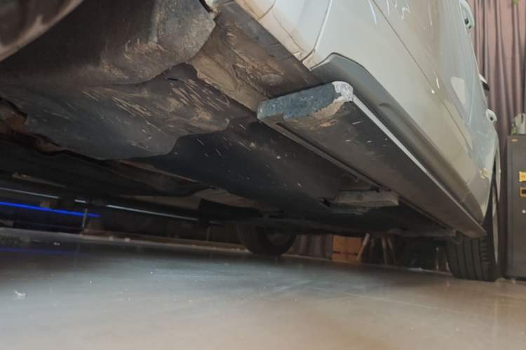 Used Audi Q5L 2022 Updated 40T Luxury Dynamic Edition Left Side Sill