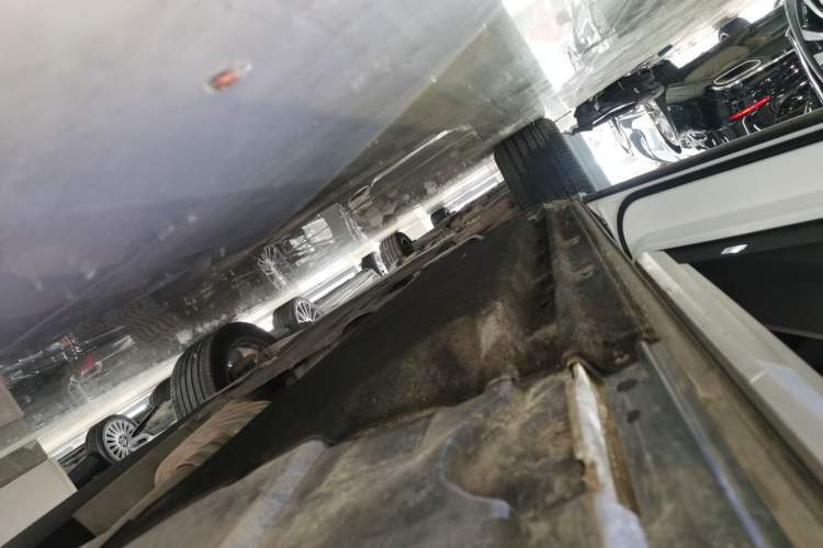 Used Audi Q5L 2022 45T Luxury Dynamic Model Left Side Sill