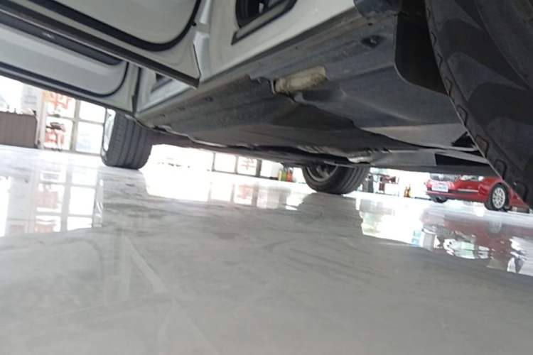 Used Audi Q5L 2022 40T Fashionable and Elegant Model Left Side Sill