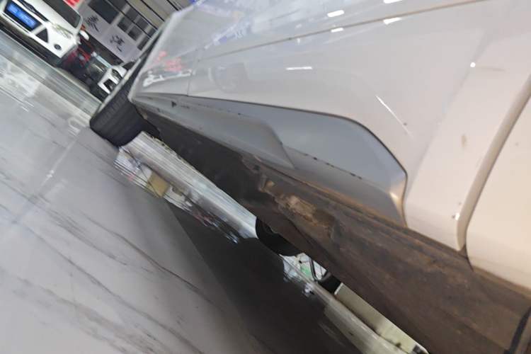 Used Audi Q5L 2022 Updated 40T Luxury Dynamic Edition Left Side Sill