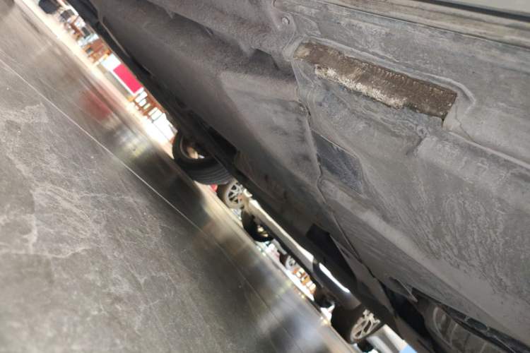 Used Audi Q5L 2022 Updated 45T Luxury Dynamic Version Left Side Sill