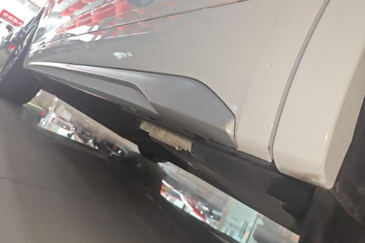 Used Audi Q5L 2022 Updated 40T Luxury Dynamic Edition Left Side Sill