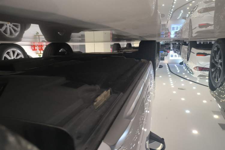 Used Audi Q5L 2022 Updated 40T Luxury Dynamic Edition Left Side Sill