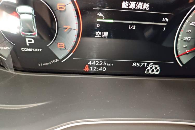 Used Audi Q5L 2022 Updated 40T Luxury Dynamic Edition Odometer Close Up