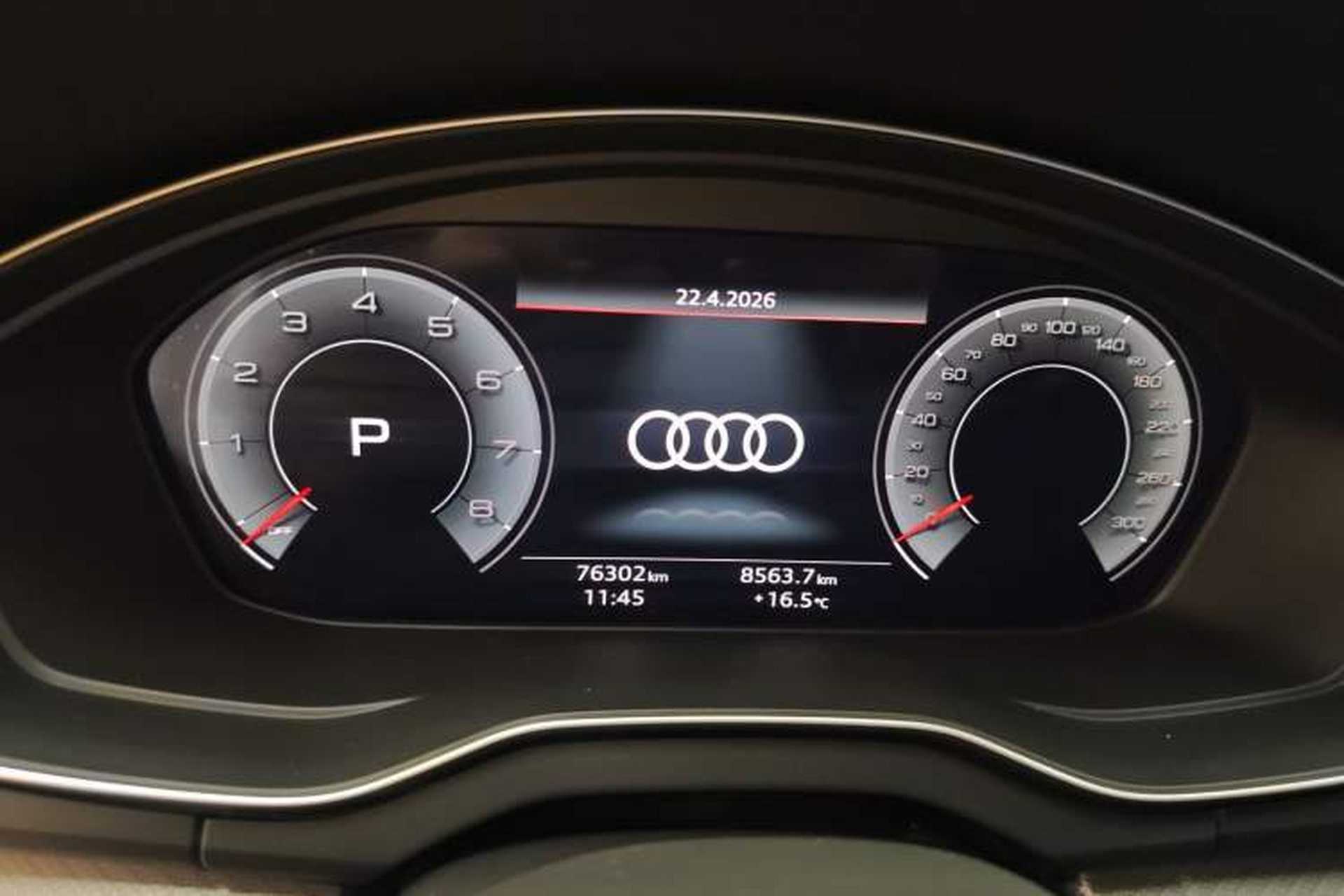 Used Audi Q5L 2022 Updated 40T Luxury Dynamic Edition Odometer Close Up