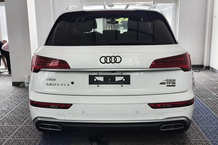 Used Audi Q5L 2022 40T Luxury Dynamic Model Rear