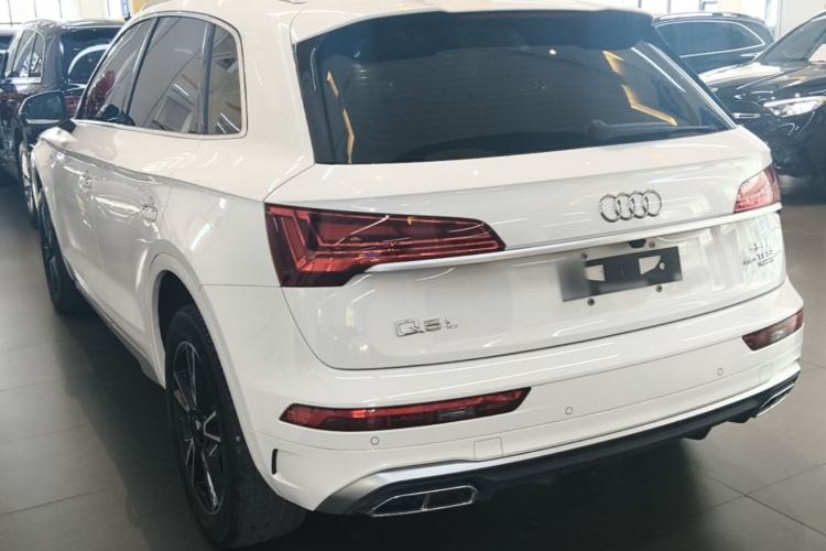 Used Audi Q5L 2022 40T Fashionable and Dynamic Model Rear Left 45 Deg