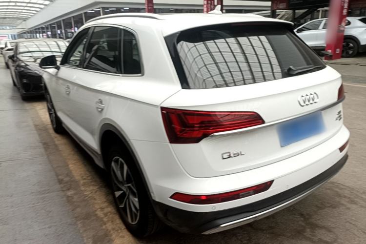 Used Audi Q5L 2022 40T Luxury Elegant Model Rear Left 45 Deg