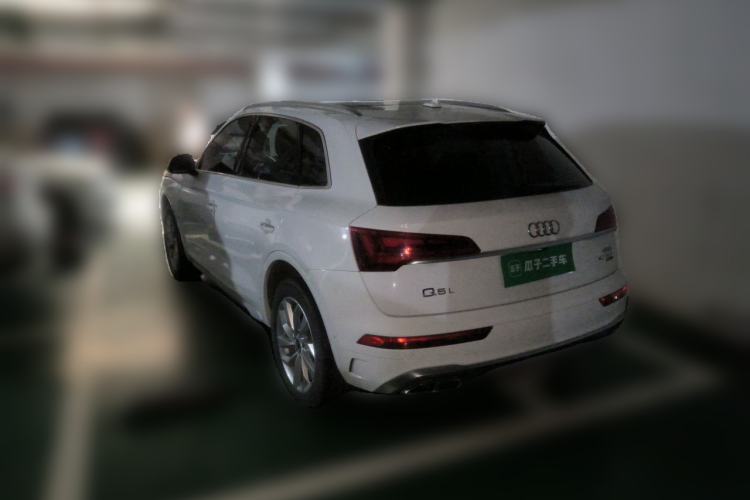 Used Audi Q5L 2022 40T Luxury Dynamic Model Rear Left 45 Deg