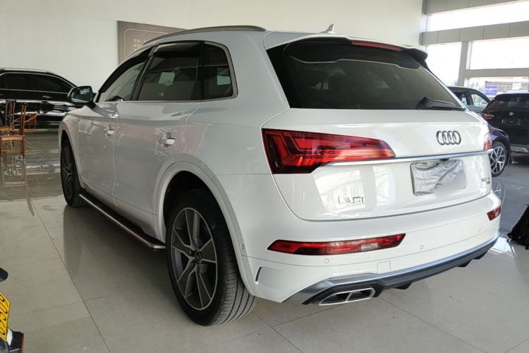 Used Audi Q5L 2022 45T Luxury Dynamic Model Rear Left 45 Deg
