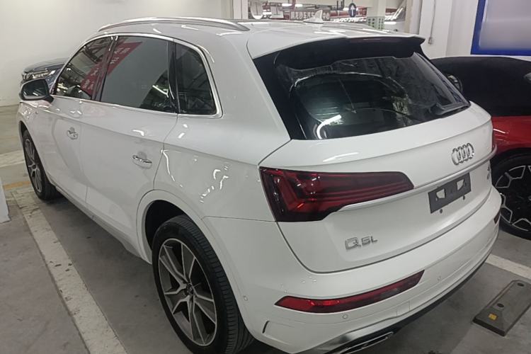 Used Audi Q5L 2022 45T Luxury Dynamic Model Rear Left 45 Deg
