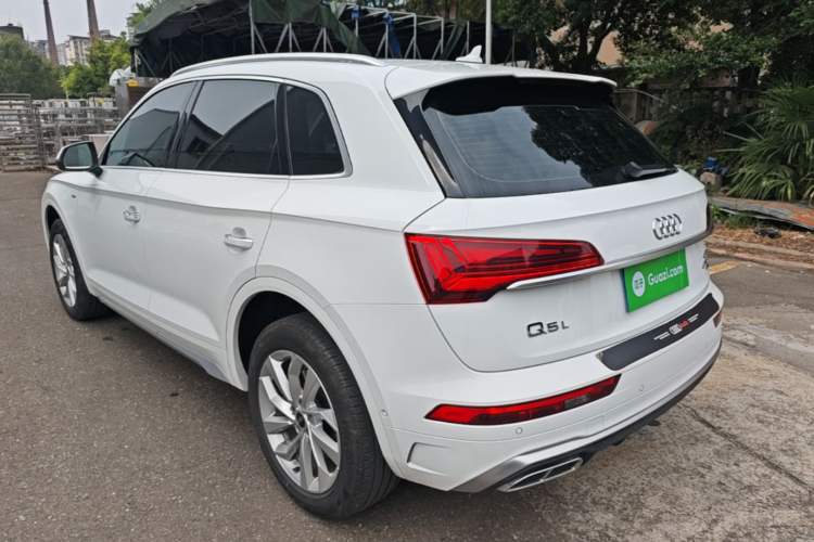 Used Audi Q5L 2022 40T Luxury Dynamic Model Rear Left 45 Deg