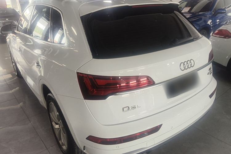 Used Audi Q5L 2022 40T Luxury Dynamic Model Rear Left 45 Deg