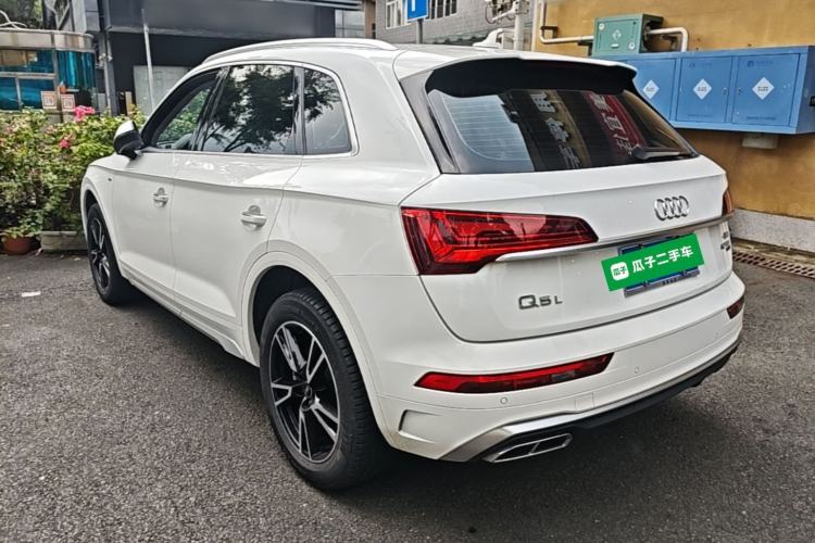 Used Audi Q5L 2022 40T Fashionable and Dynamic Model Rear Left 45 Deg