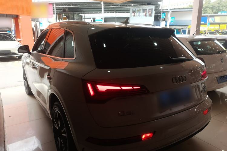 Used Audi Q5L 2022 40T Fashionable and Dynamic Model Rear Left 45 Deg