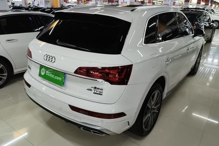 Used Audi Q5L 2022 45T Luxury Dynamic Model Rear Right 45 Deg