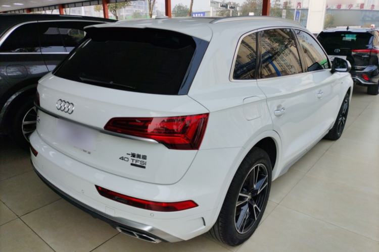 Used Audi Q5L 2022 40T Fashionable and Dynamic Model Rear Right 45 Deg