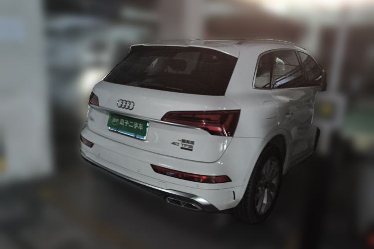 Used Audi Q5L 2022 40T Luxury Dynamic Model Rear Right 45 Deg