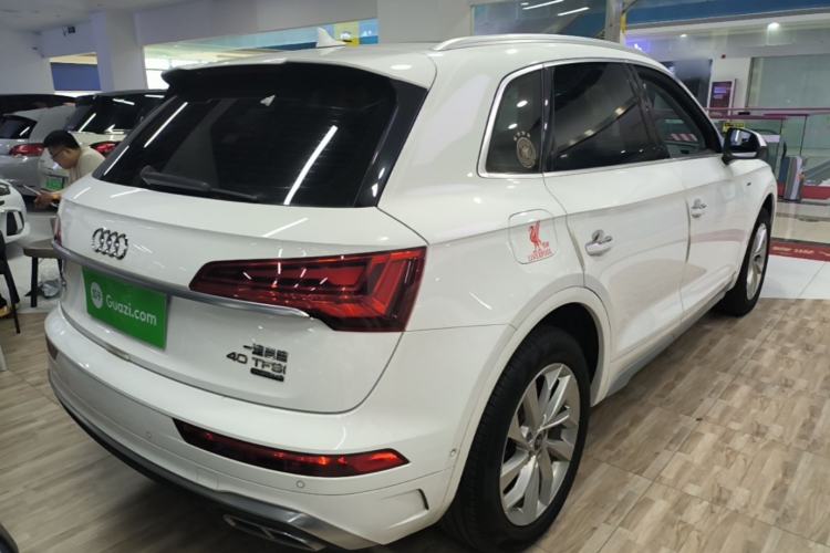 Used Audi Q5L 2022 40T Luxury Dynamic Model Rear Right 45 Deg
