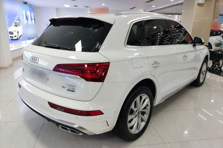 Used Audi Q5L 2022 40T Luxury Dynamic Model Rear Right 45 Deg