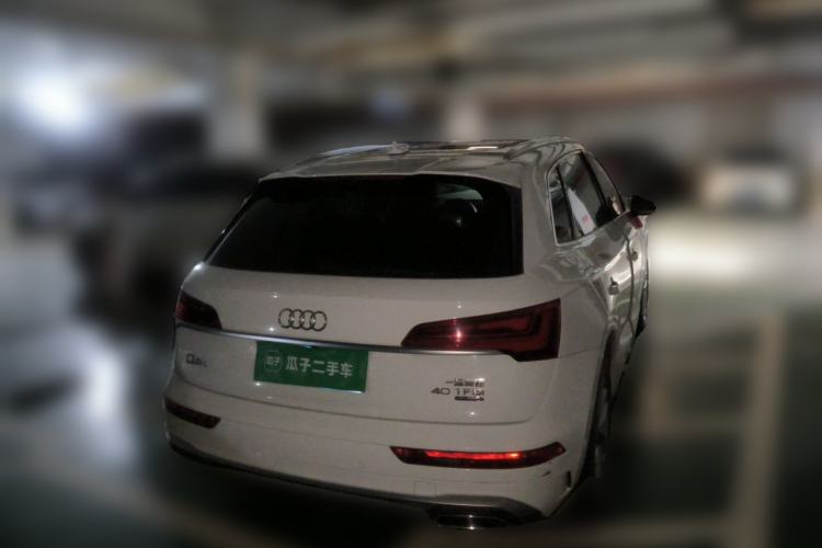 Used Audi Q5L 2022 40T Luxury Dynamic Model Rear Right 45 Deg