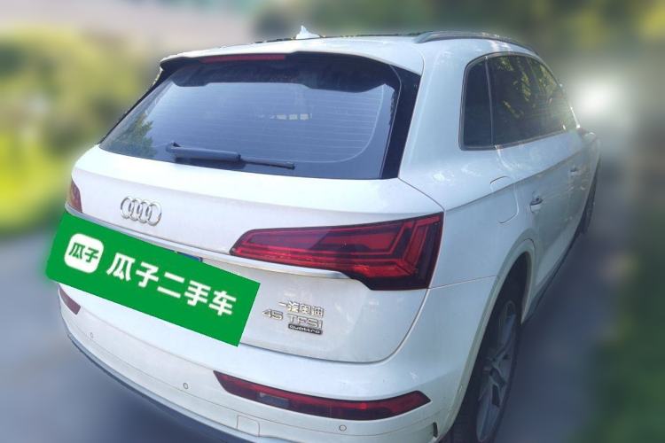 Used Audi Q5L 2022 45T Luxury Dynamic Model Rear Right 45 Deg