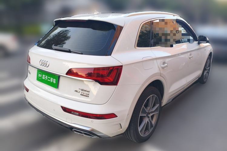 Used Audi Q5L 2022 40T Luxury Dynamic Model Rear Right 45 Deg
