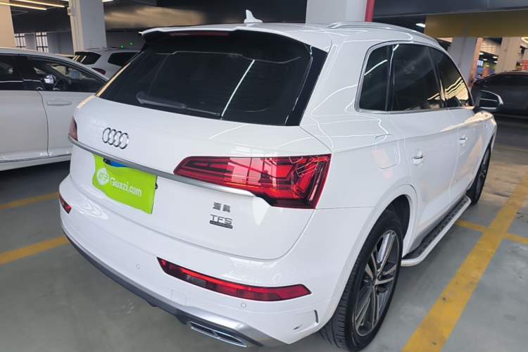 Used Audi Q5L 2022 40T Fashionable and Dynamic Model Rear Right 45 Deg