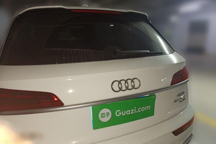 Used Audi Q5L 2022 40T Fashionable and Elegant Model Rear
