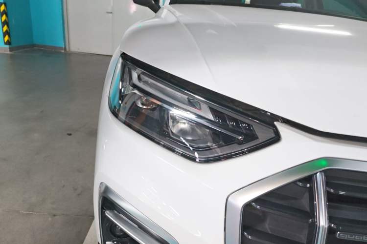 Used Audi Q5L 2022 Updated Version 40T Luxury Elegant Edition Right Front Headlight