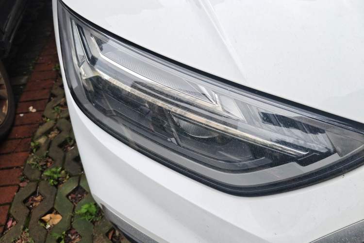 Used Audi Q5L 2022 Updated 45T Luxury Dynamic Version Right Front Headlight