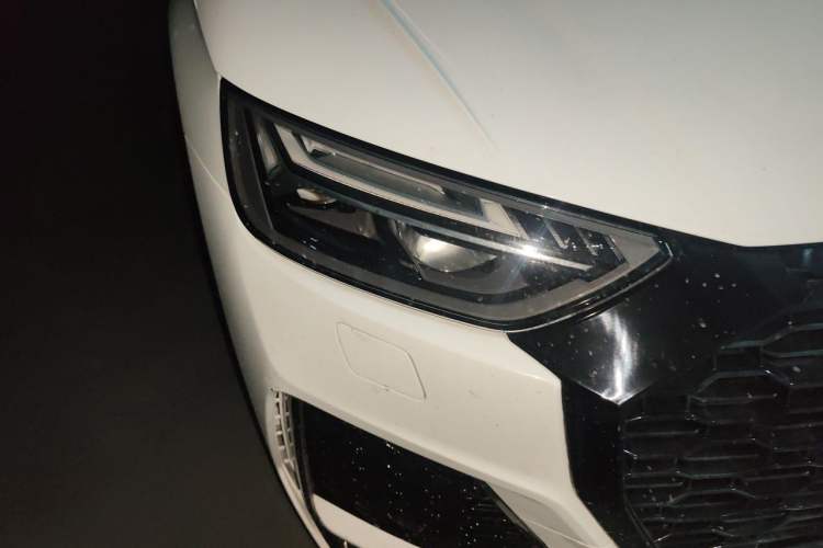 Used Audi Q5L 2022 40T Fashionable and Dynamic Model Right Front Headlight