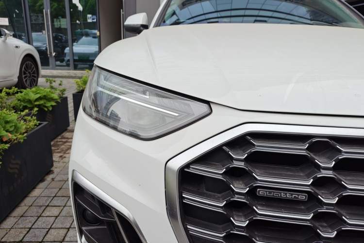 Used Audi Q5L 2022 Updated Version 45T Luxury Prestige Edition Right Front Headlight