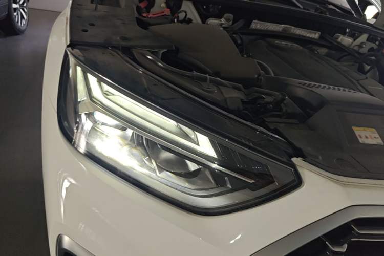 Used Audi Q5L 2022 40T Luxury Dynamic Model Right Front Headlight
