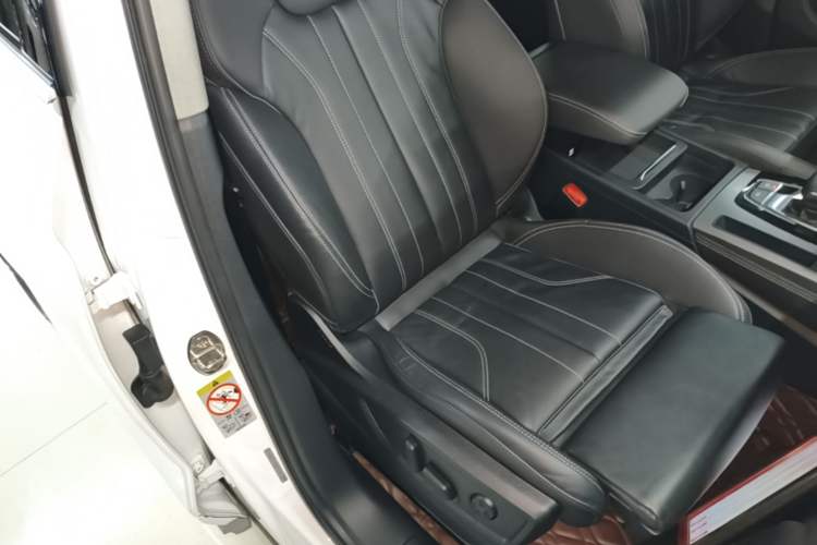Used Audi Q5L 2022 45T Luxury Dynamic Model Right Front Seat