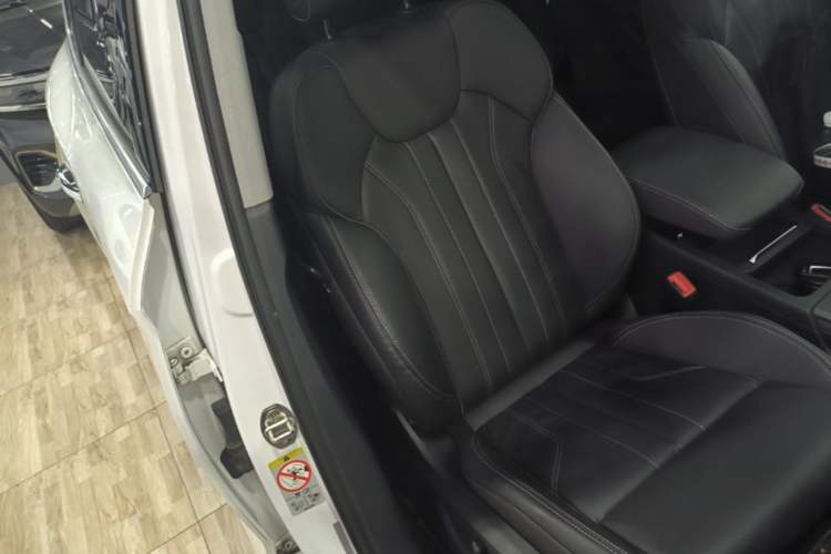 Used Audi Q5L 2022 40T Luxury Dynamic Model Right Front Seat