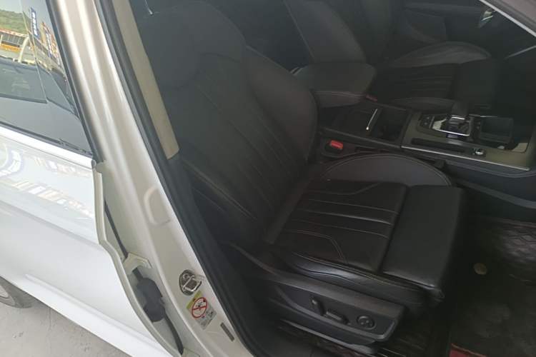 Used Audi Q5L 2022 40T Luxury Dynamic Model Right Front Seat