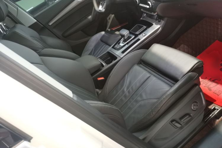 Used Audi Q5L 2022 45T Luxury Dynamic Model Right Front Seat