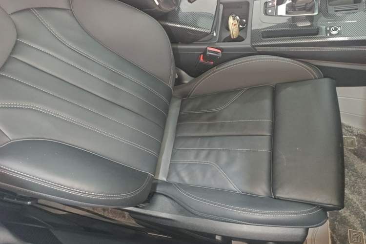 Used Audi Q5L 2022 40T Luxury Dynamic Model Right Front Seat
