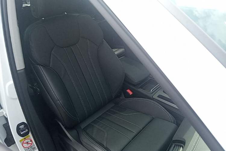Used Audi Q5L 2022 40T Luxury Dynamic Model Right Front Seat