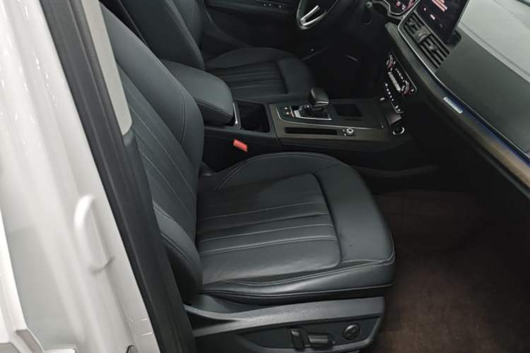 Used Audi Q5L 2022 Updated Version 40T Luxury Elegant Edition Right Front Seat