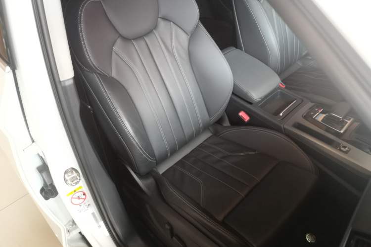 Used Audi Q5L 2022 40T Fashionable and Dynamic Model Right Front Seat