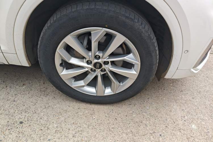 Used Audi Q5L 2022 Updated 40T Luxury Dynamic Edition Right Front Wheel Hub