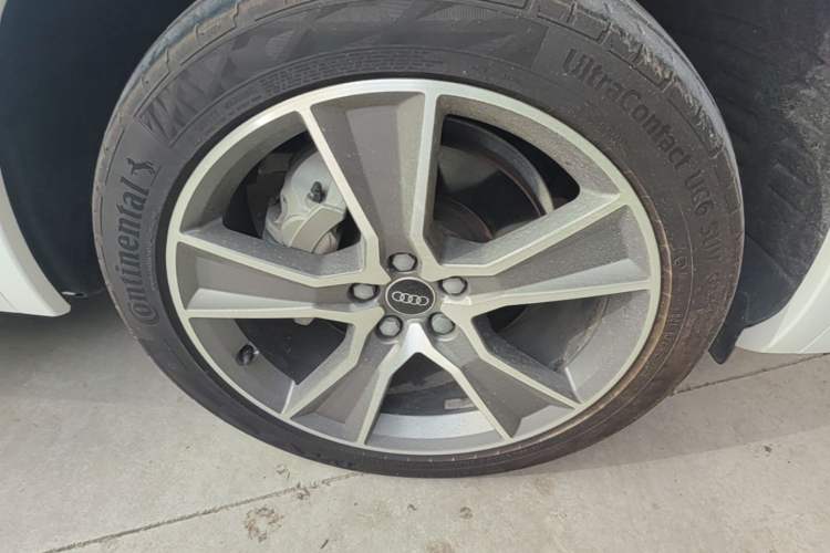 Used Audi Q5L 2022 45T Luxury Dynamic Model Right Front Wheel Hub