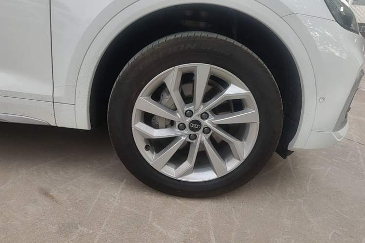 Used Audi Q5L 2022 Updated 40T Luxury Dynamic Edition Right Front Wheel Hub