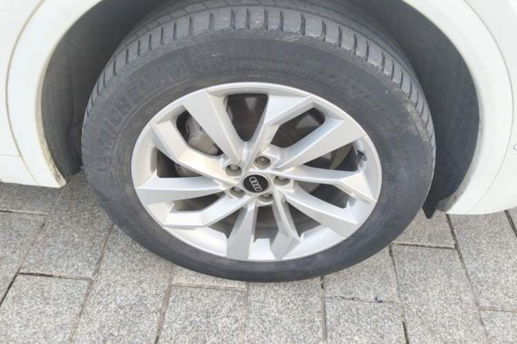 Used Audi Q5L 2022 40T Luxury Dynamic Model Right Front Wheel Hub