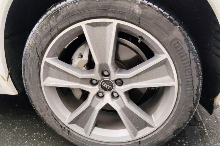 Used Audi Q5L 2022 45T Luxury Dynamic Model Right Front Wheel Hub