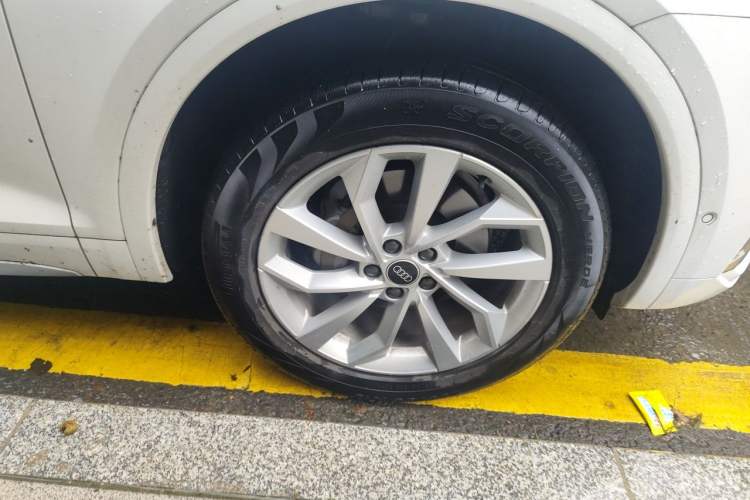 Used Audi Q5L 2022 Updated 40T Luxury Dynamic Edition Right Front Wheel Hub