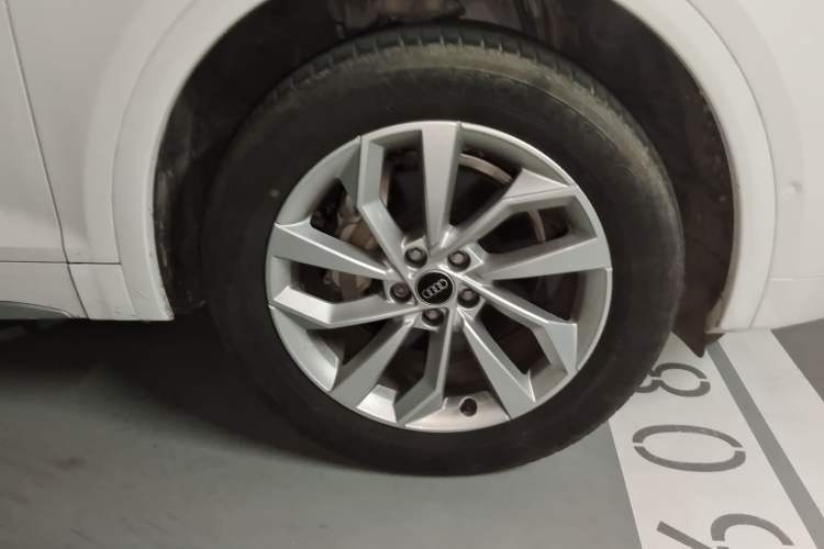 Used Audi Q5L 2022 Updated 40T Luxury Dynamic Edition Right Front Wheel Hub